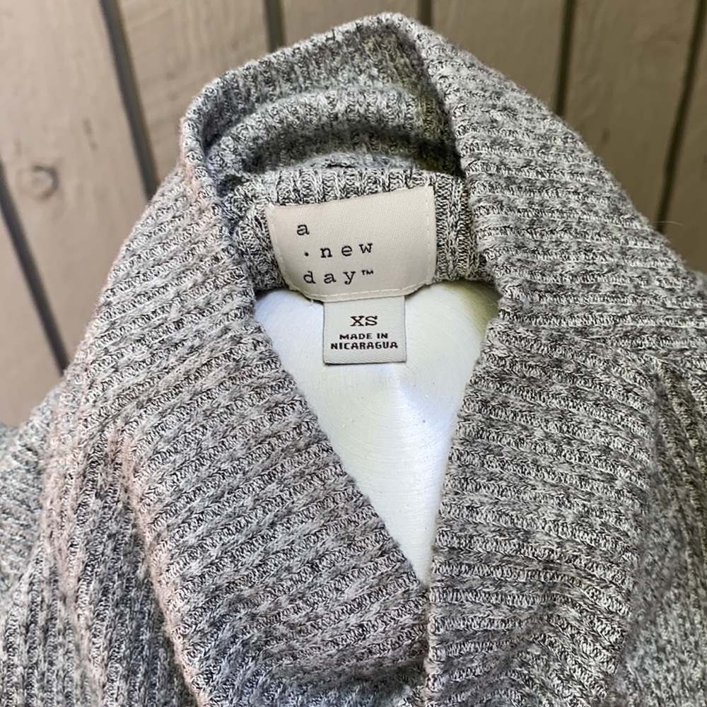 A New Day Turtleneck Blouse (sz XS) - Picture 4 of 4